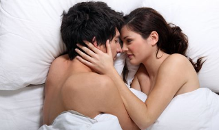 Regolare vita sessuale agisce positivamente sul corpo maschile